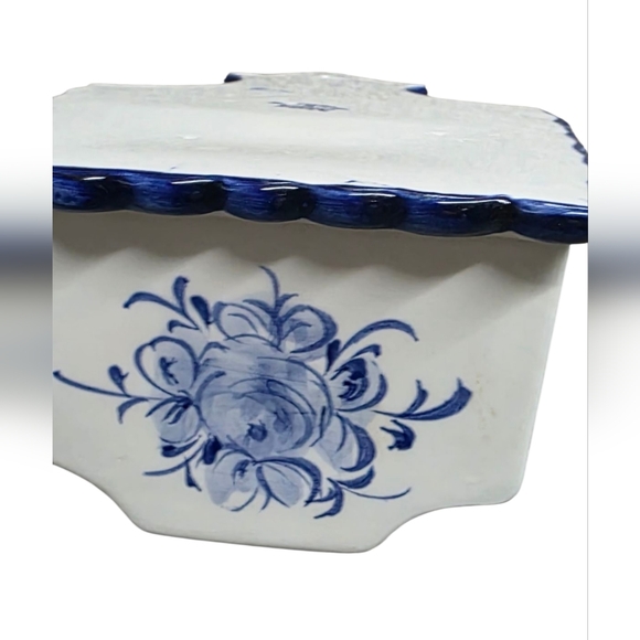 Vintage Vestal Alcobaça ceramic wall pocket vase Hand-Painted Ceramic Wall Decor - Picture 5 of 6